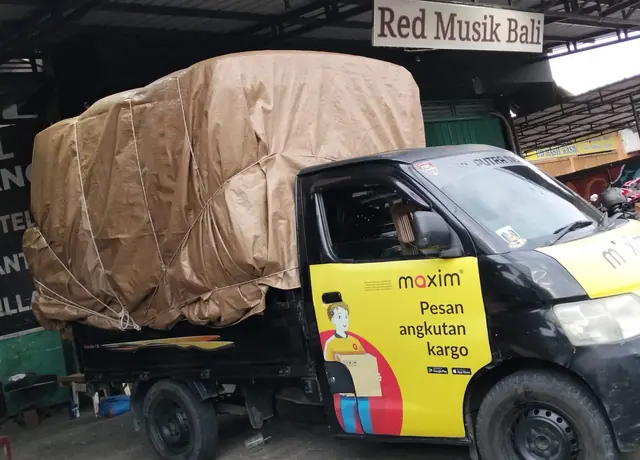 Sewa Truk + driver antar pulau Bali - Galaxy Pickup